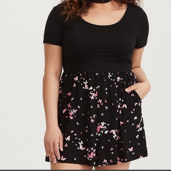 Torrid Black Butterfly Challis Romper Size 2 - Picture 2 of 7